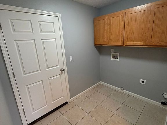 5th image of 929 Wassom St