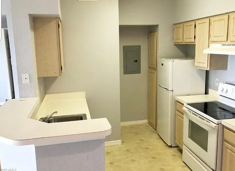 23500 Walden Center Dr #306 — Photo 5