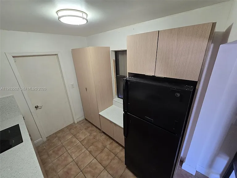 704 SW 2nd Ave — Photo 5