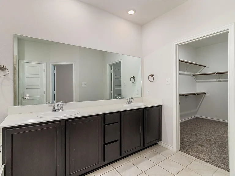 2413 Siskiyou St — Photo 15