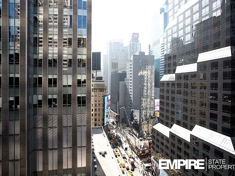 150 W 51st St #2102 — Photo 21