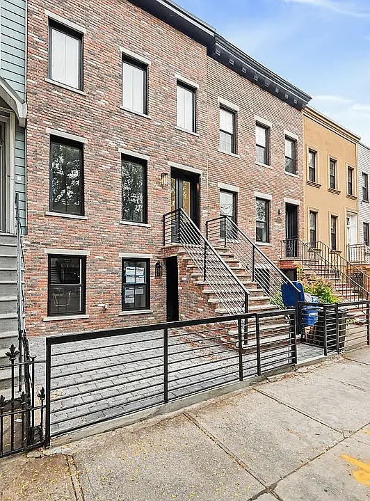 608 Van Buren St #1