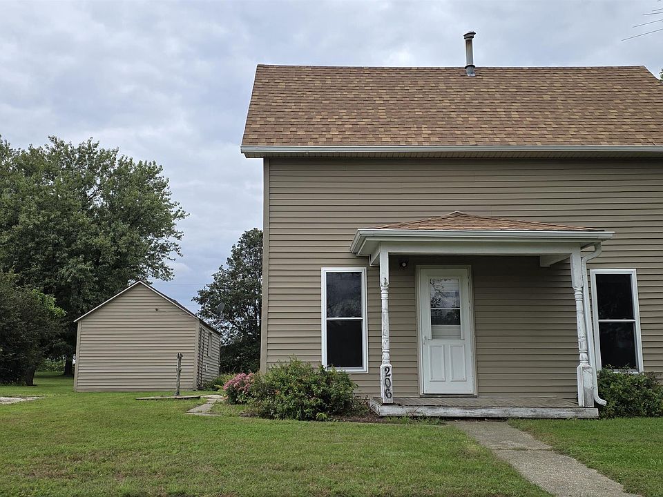 1st image of 206 N Oak St