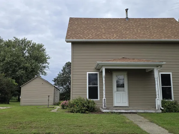 206 N Oak St, Orient, IA 50858