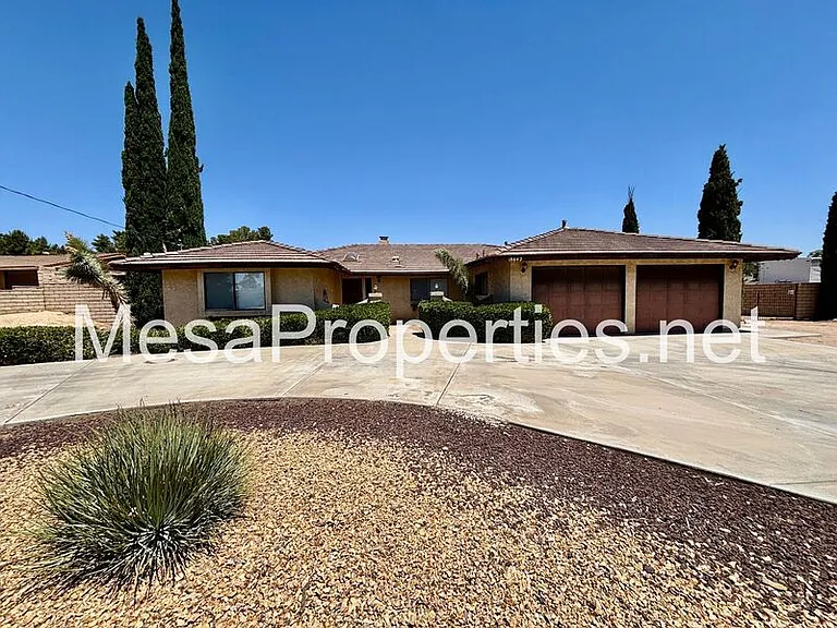 18642 Orange St — Photo 1