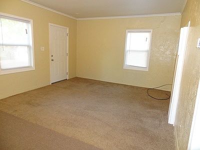 2nd image of 419 2nd St