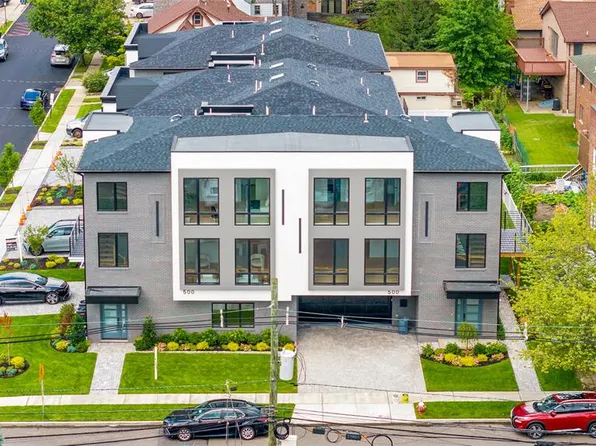 500 2nd St #B, Palisades Park, NJ 07650