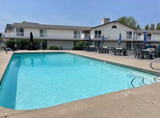 933 Ocean Blvd APT 11, Hampton, NH 03842