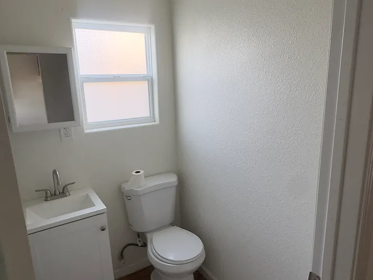 13860 Front St — Photo 7