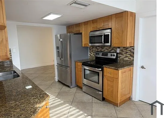 3 bed, $3,450 — Photo 3