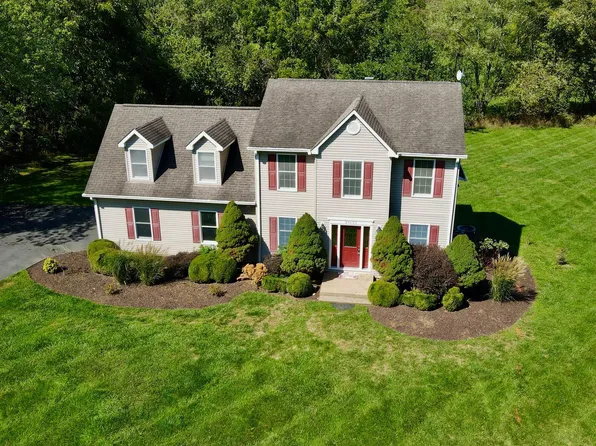 39693 Wenner Rd, Lovettsville, VA 20180