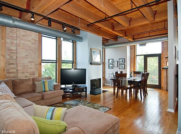 2nd image of 2511 W Moffat St APT 302-K