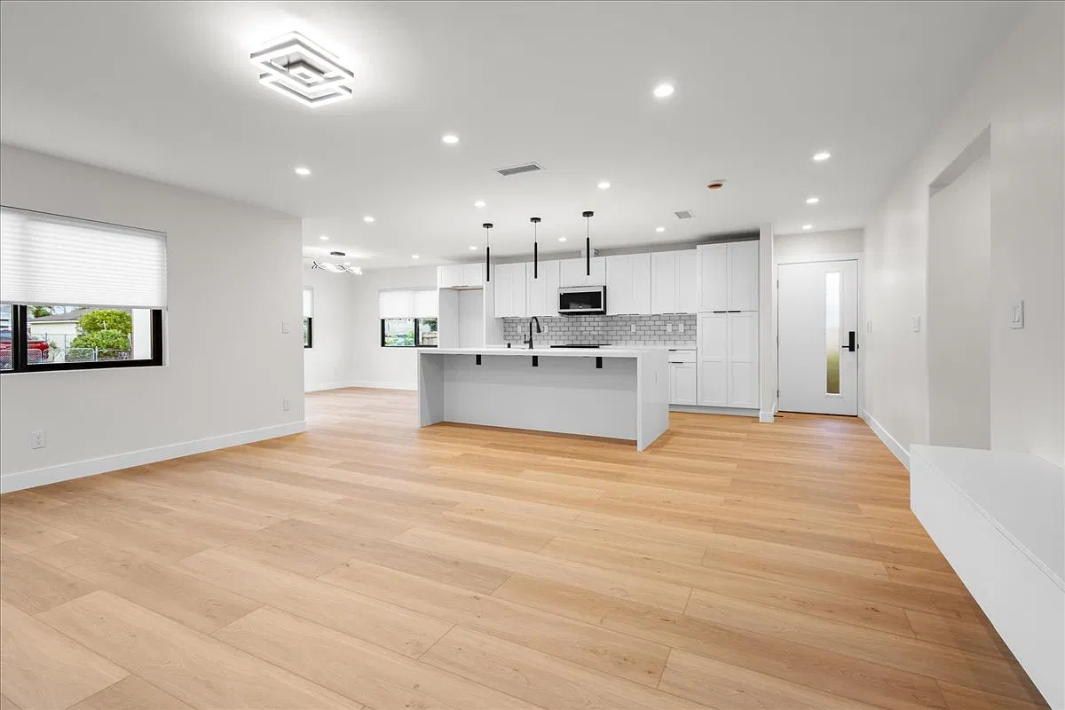 3 bed, 1362 sqft, $6,500 — Photo 4