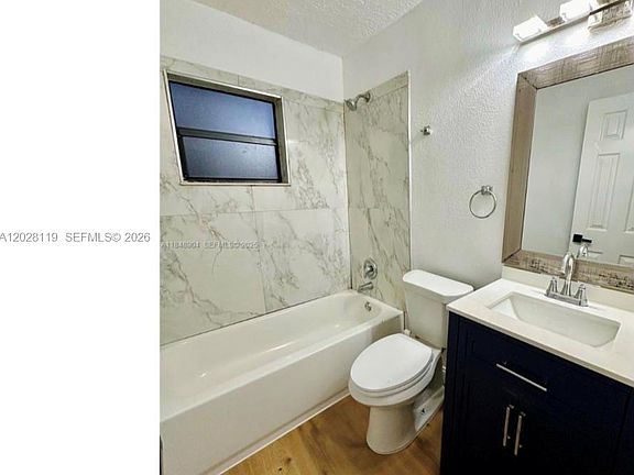 5th image of 813 W Jefferson St #5