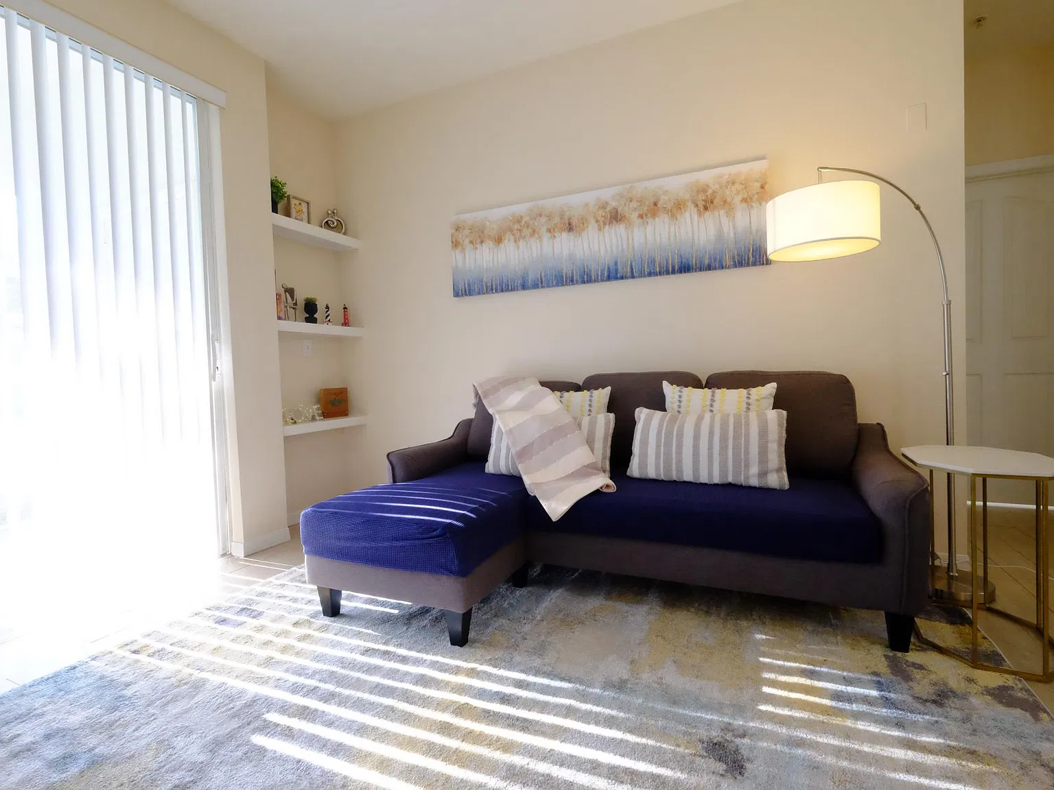 2 bed, 1079 sqft, $3,000 — Photo 2