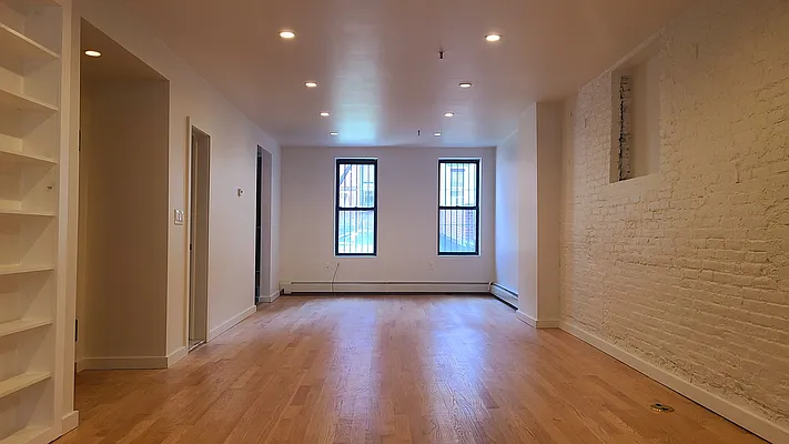 Rented by Matthew Gros-Werter, LREB  | media 24