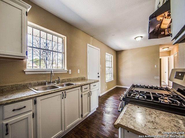 1st image of 5835 Castle Lk