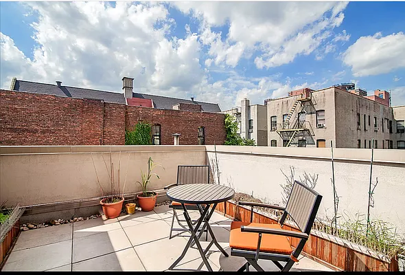 Rented by Compass | media 17