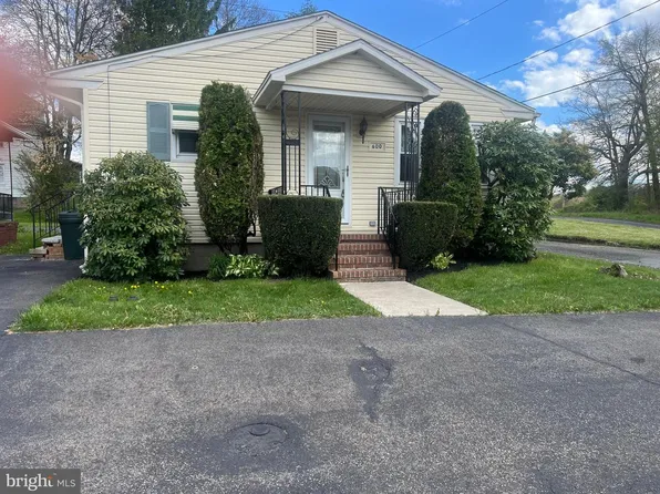 600 Altamont Blvd, Frackville, PA 17931