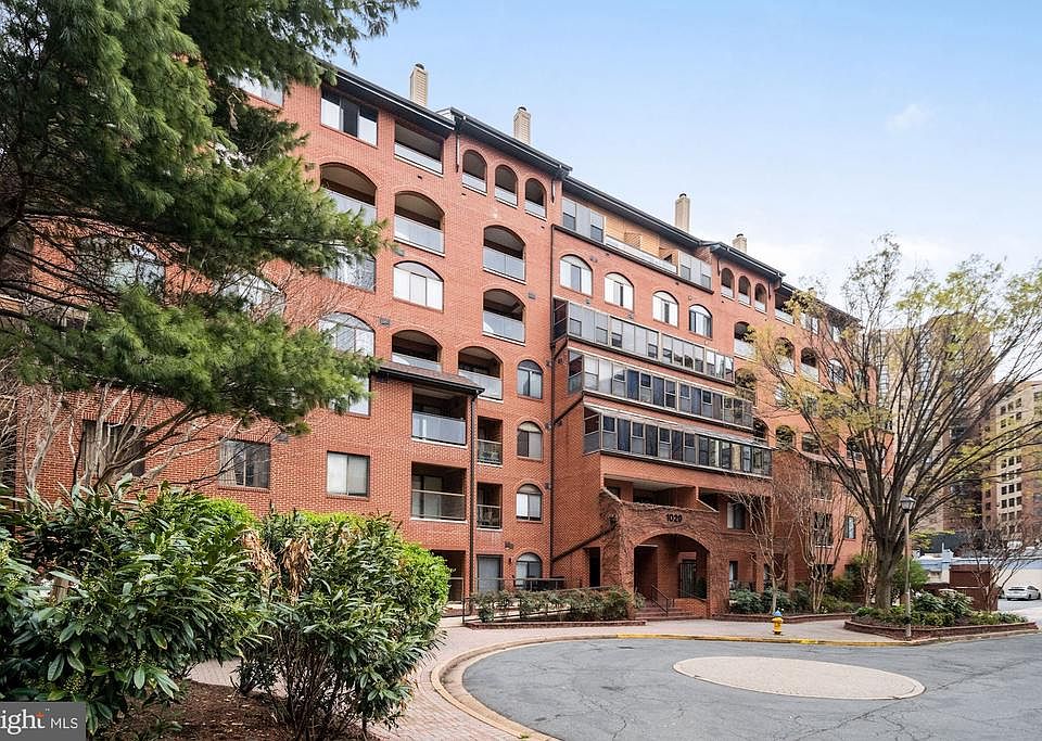 Welcome to 1029 N Stuart Street!