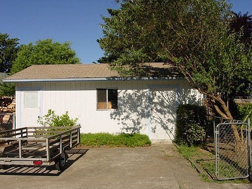 1st image of 1472 NE 12th Ave