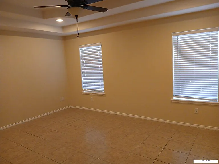 1514 Christian Cir — Photo 37