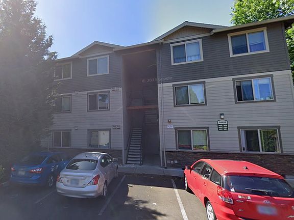 2nd image of 18990-18996 SW Johnson St #18996-101