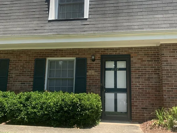 1184 10th Street Place Cir NW, Hickory, NC 28601
