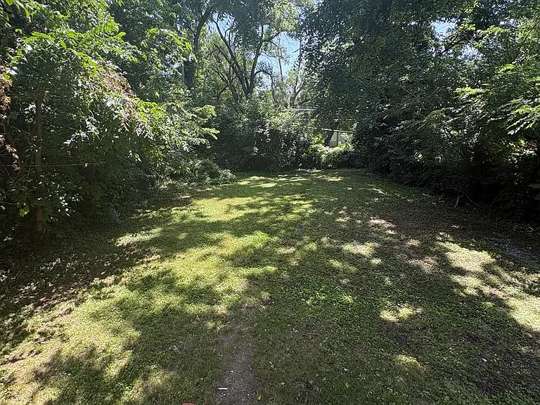 6027 Forest Ave — Photo 10
