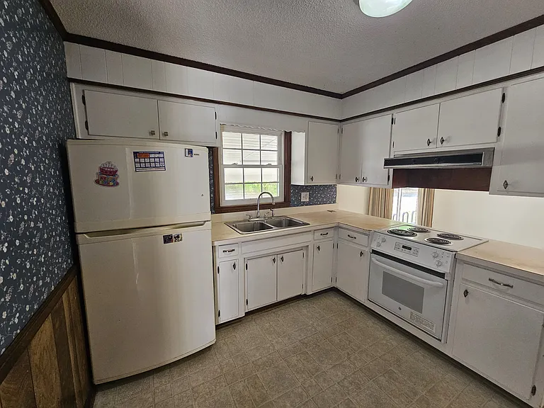 4119 Fairlawn Dr — Photo 8