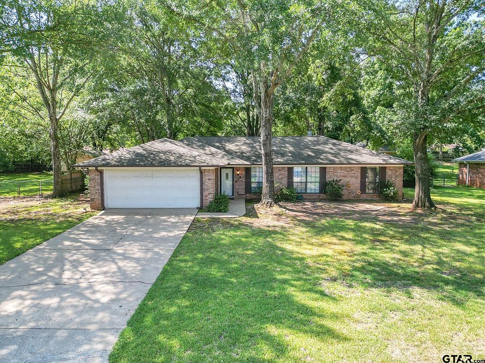 1st image of 203 Robinwood Dr