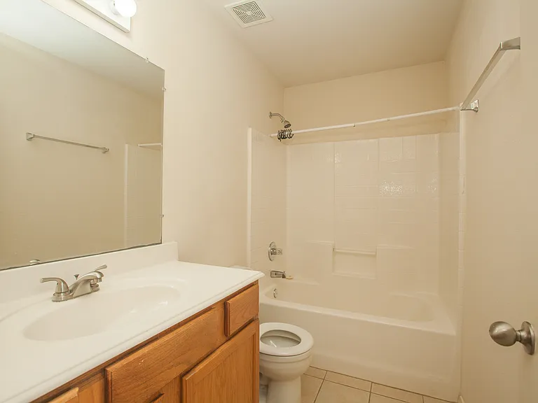 416 Joyce Way — Photo 10