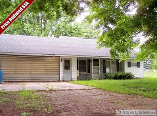 307 N 3rd St, Shepherd, MI 48883