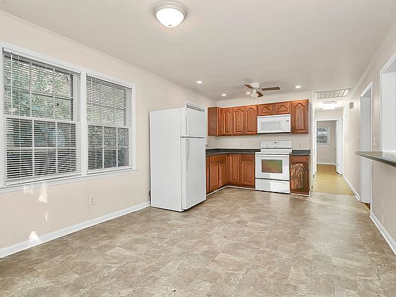 4th image of 5325 Cold Harbor Dr
