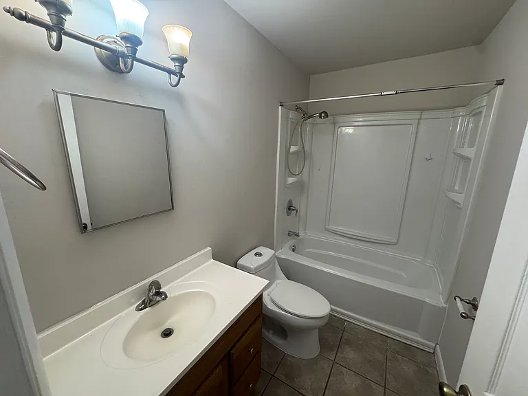 652 Glynlee Ct — Photo 10