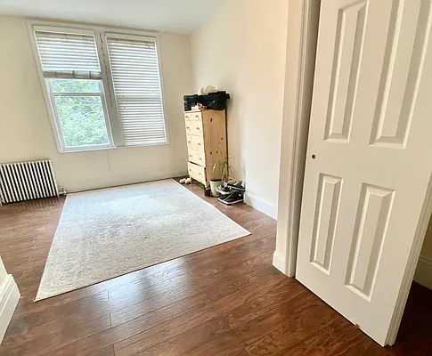 Rented by Papp Realty | media 22