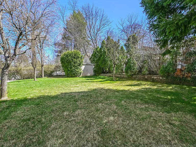 568 Manville Rd #UL — Photo 23