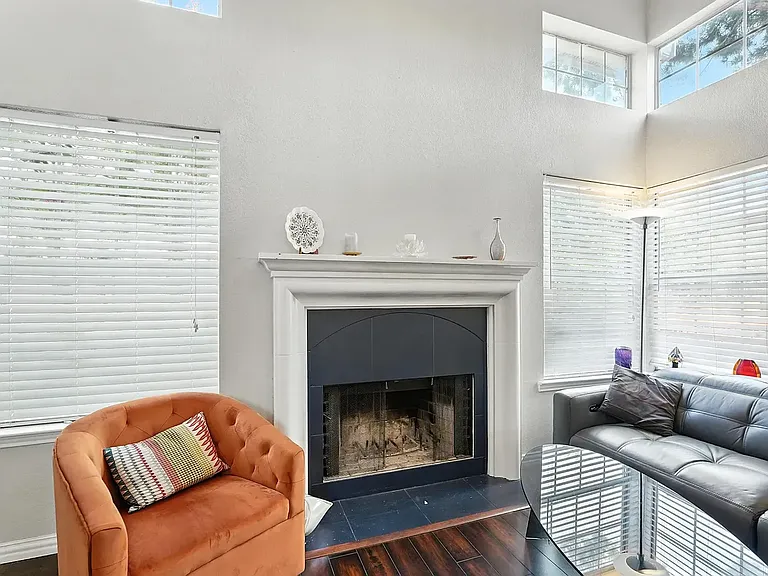 1426 Harmony Ln — Photo 8