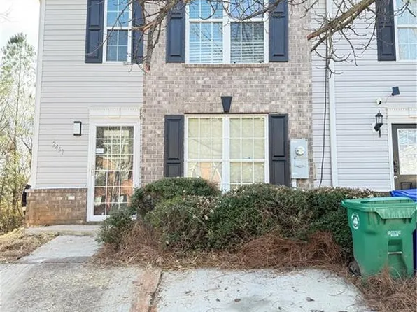2451 Piering Dr, Lithonia, GA 30038