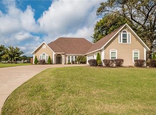 305 Sunset Ridge Ave, Cave Springs, AR 72718