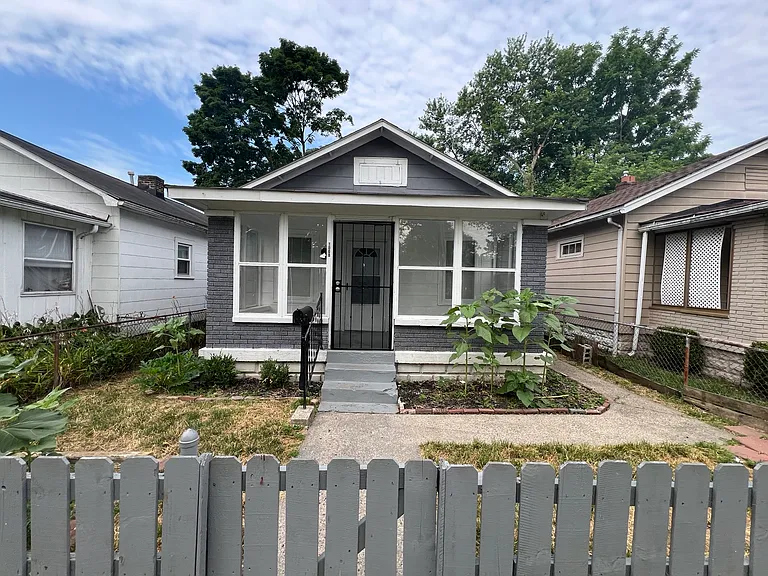 1008 Winkler Ave — Photo 1