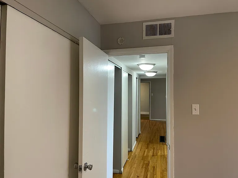 3217 Russell Blvd #5 — Photo 8