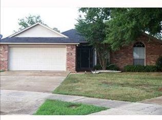 8211 Burning Tree Cir, Shreveport, LA 71108