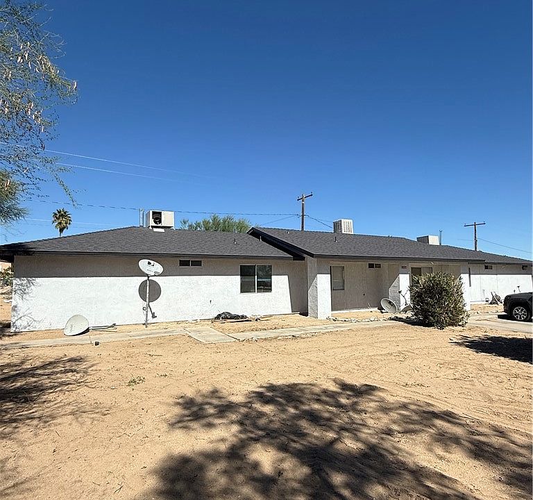 1st image of 73838 S Slope Dr