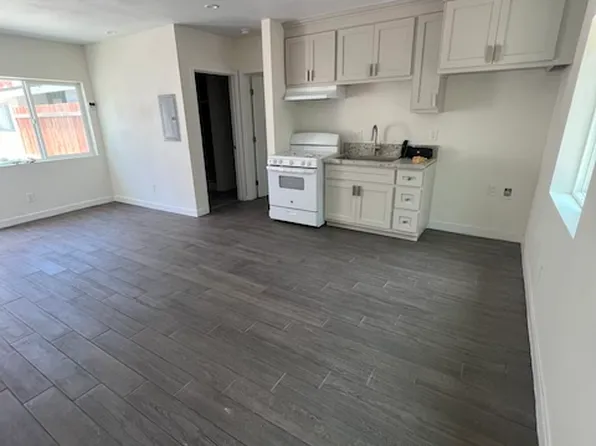 1340 E Market St #B, Long Beach, CA 90805