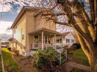 204 18th St, Dunbar, WV 25064