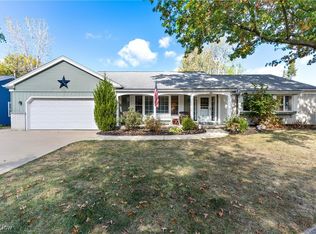 123 Woodcrest Ct, Elyria, OH 44035