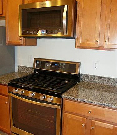 4th image of 9521 Bastille St Suite 106