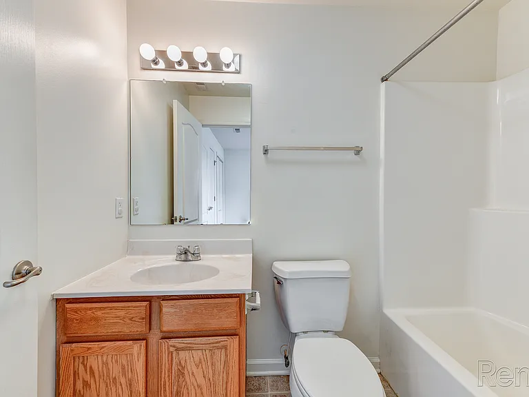 Friendship Village Apartments — Photo 14