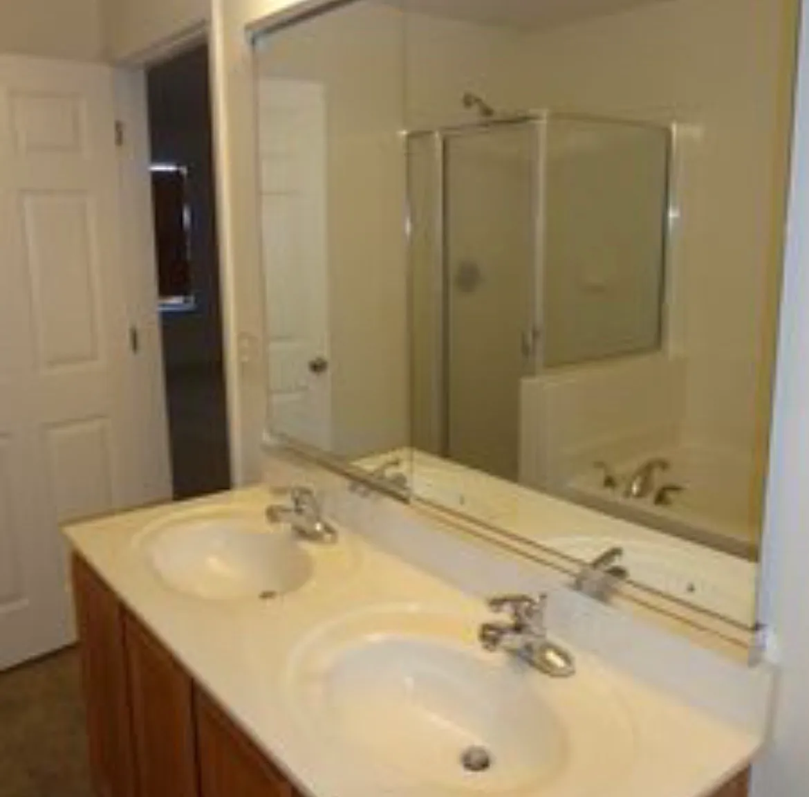 3 bed, 2.5 bath, 1680 sqft, $1,750 — Photo 4
